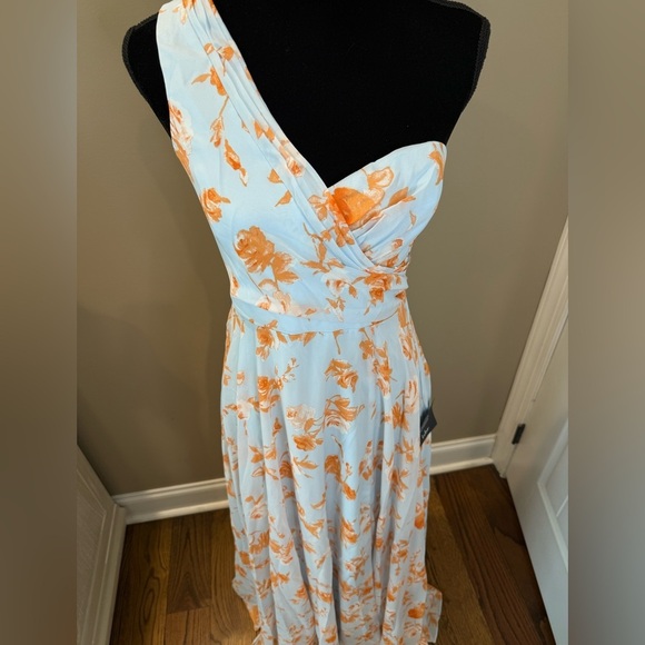 NWT Women’s LULU’S Fashionably Refined floral one shoulder maxi dress- Size Med - Picture 8 of 10